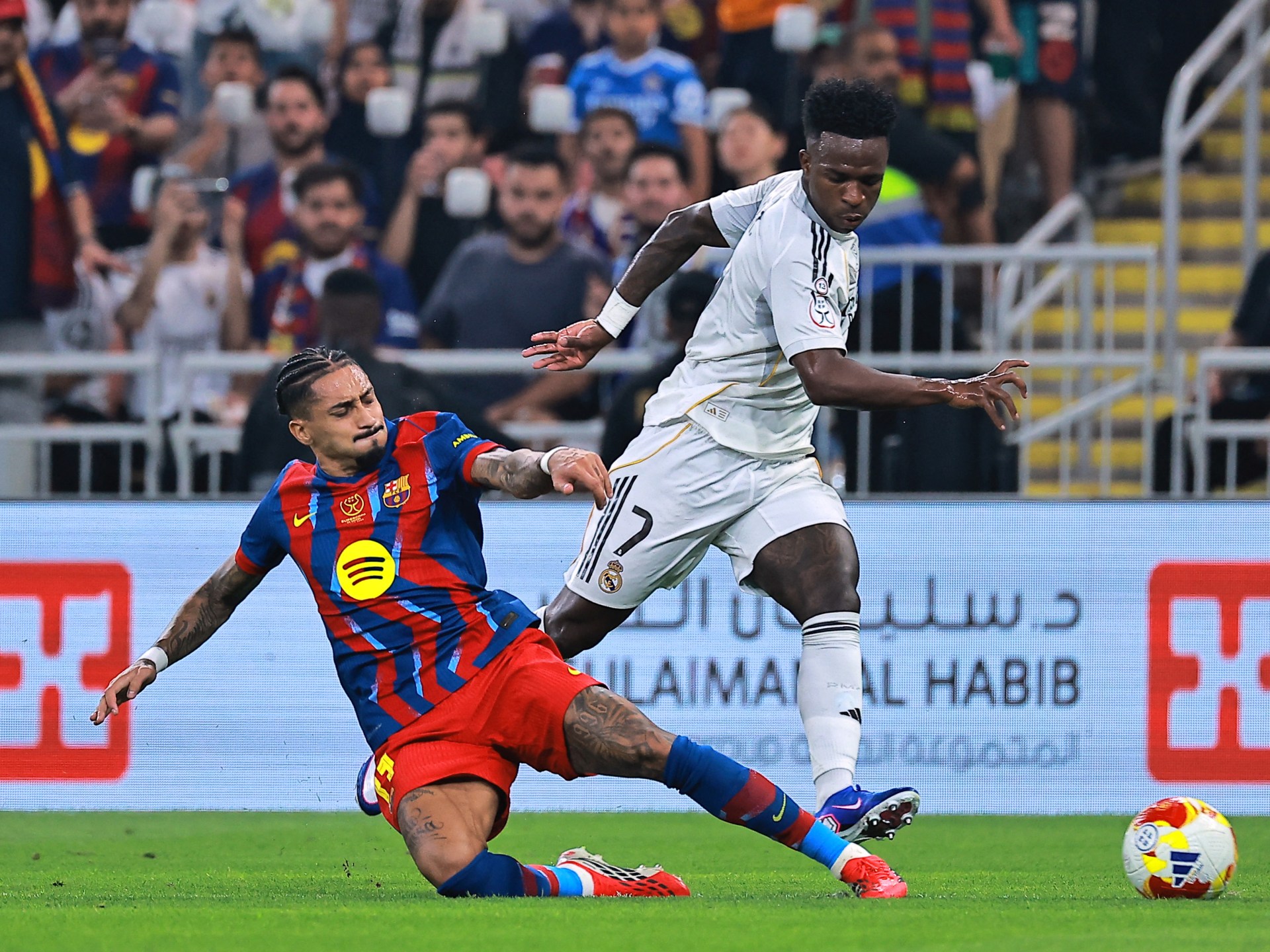 Đêm Camp Nou — Barcelona chờ đăng quang La Liga và câu chuyện cộng đồng sau trận El Clásico